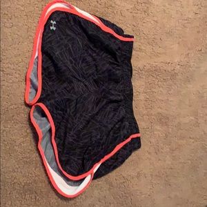 under armor athletic shorts size medium